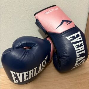 Everlast Pink and Navy Boxing Gloves (M)